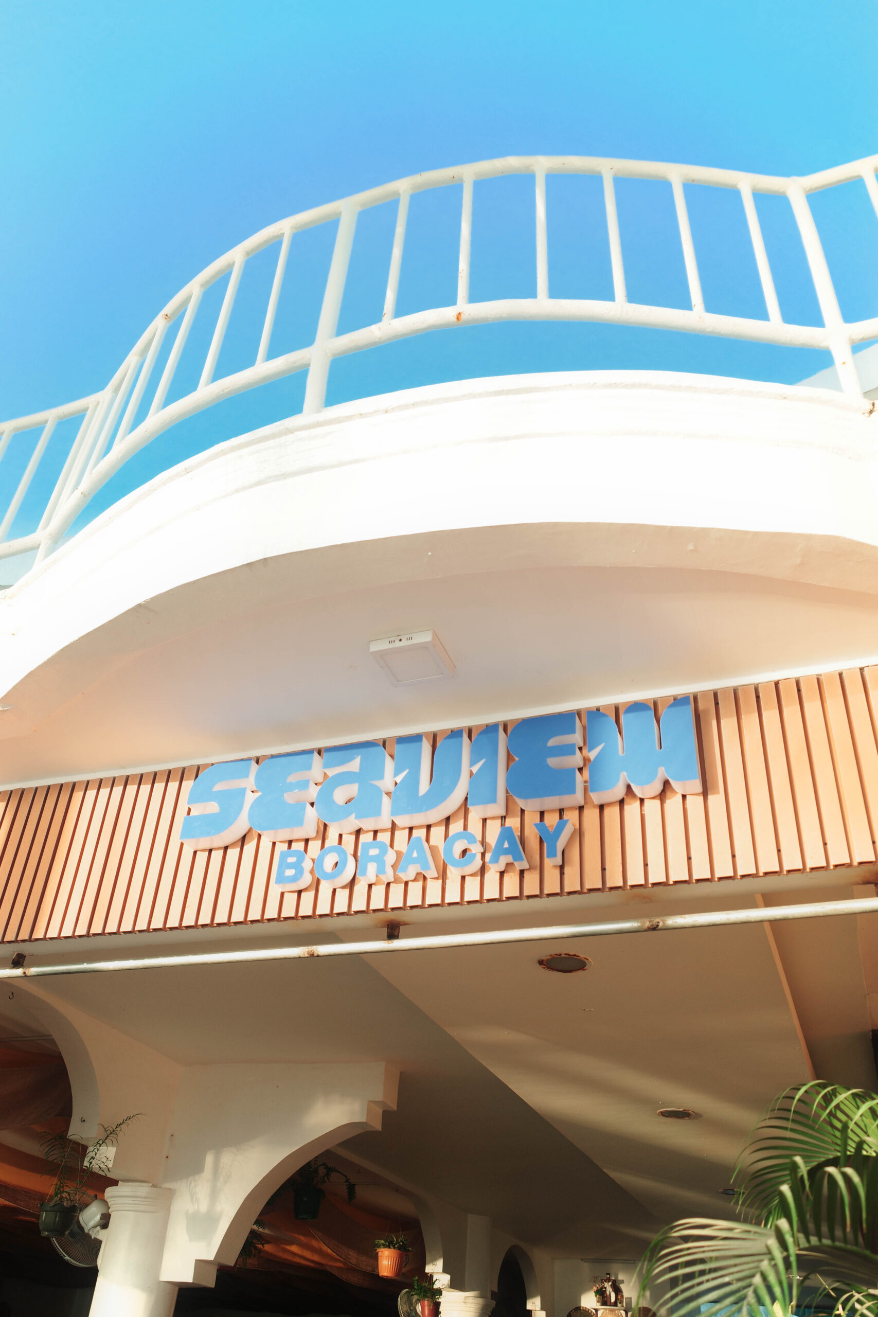 FLASH DEAL: Up to 40% Off at Boracay Seaview Hotel
