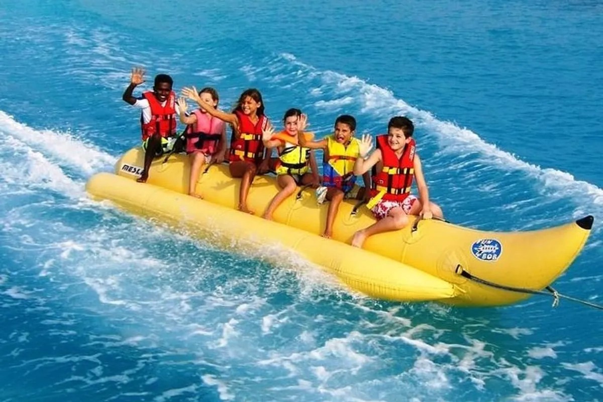 Boracay Banana Boat Ride Adventure (6 pax minimum)