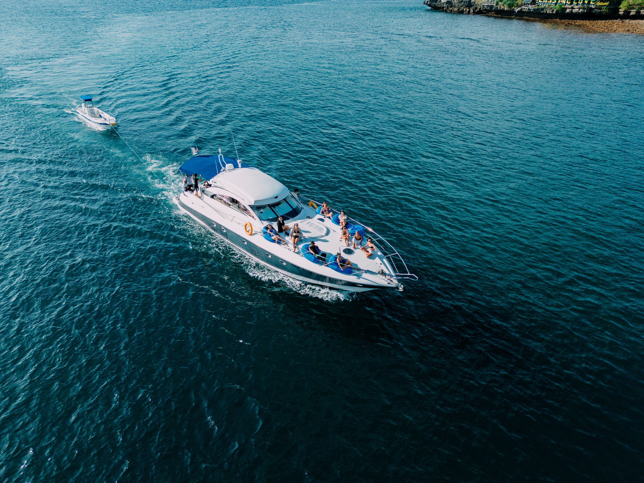 Boracay Island Yacht Cruise